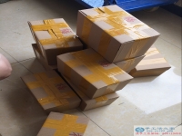 手工活之家業(yè)務(wù)忙訂單多，忙壞天天快遞員小哥正在手工活之家收件中
