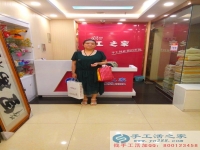山西長(zhǎng)治正規(guī)手工活兼職外發(fā)加工日結(jié)工資，申女士在家做手工活串珠