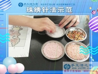 雙11買買買！做手工活串珠賺賺賺！邯鄲馬女士下班后在家賺錢增收的方法