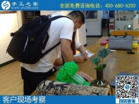 7月3日，58同城手工活外發(fā)加工，找到可以拿回家做的手工活選勵(lì)志珠珠繡。手工之家接待考察合作加工客戶剪影