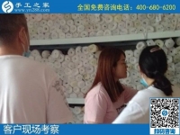 9月14日，拿回家做的手工活靠譜嗎？這里的純手工活外發(fā)加工項(xiàng)目里有答案。手工之家接待考察合作加工客戶剪影