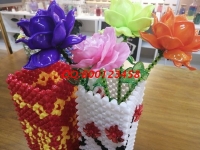 4月21日，可以寄到家做的手工活，加工手工活掙錢，要有收益，產(chǎn)品質(zhì)量很重要，手工之家這樣來(lái)保證，圖為勵(lì)志珠珠繡串珠手工產(chǎn)品實(shí)拍