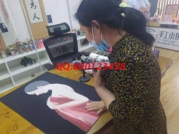 5月25日，找拿回家做的手工活掙錢(qián)，找正規(guī)手工活外發(fā)加工企業(yè)，就選勵(lì)志珠珠繡，手工之家接待考察合作加工客戶
