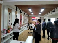 下雨天在家做手工活串珠，足不出戶也能把錢掙