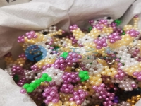 用珠子串出美好生活！閑暇之余在家掙零花錢(qián)